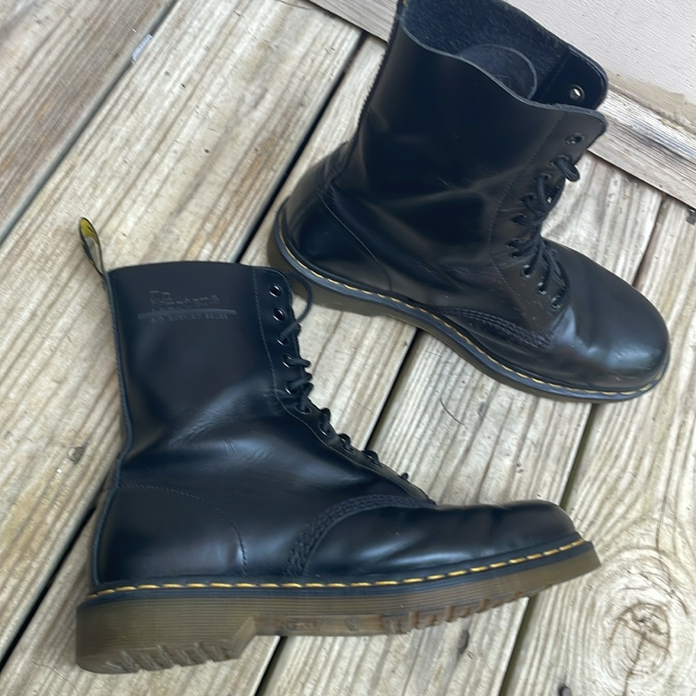 Dr. Martens 1460 Black Leather 8-Eye Lace-Up Boots Men’s US 10 / Women’s US 11 - Picture 11 of 16